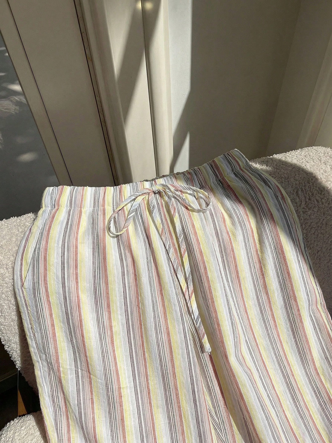 Pantaloni SHEIN, mix culori