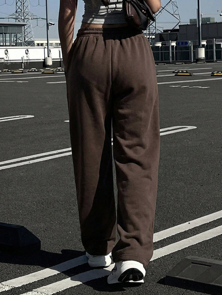 Pantaloni SHEIN, maro