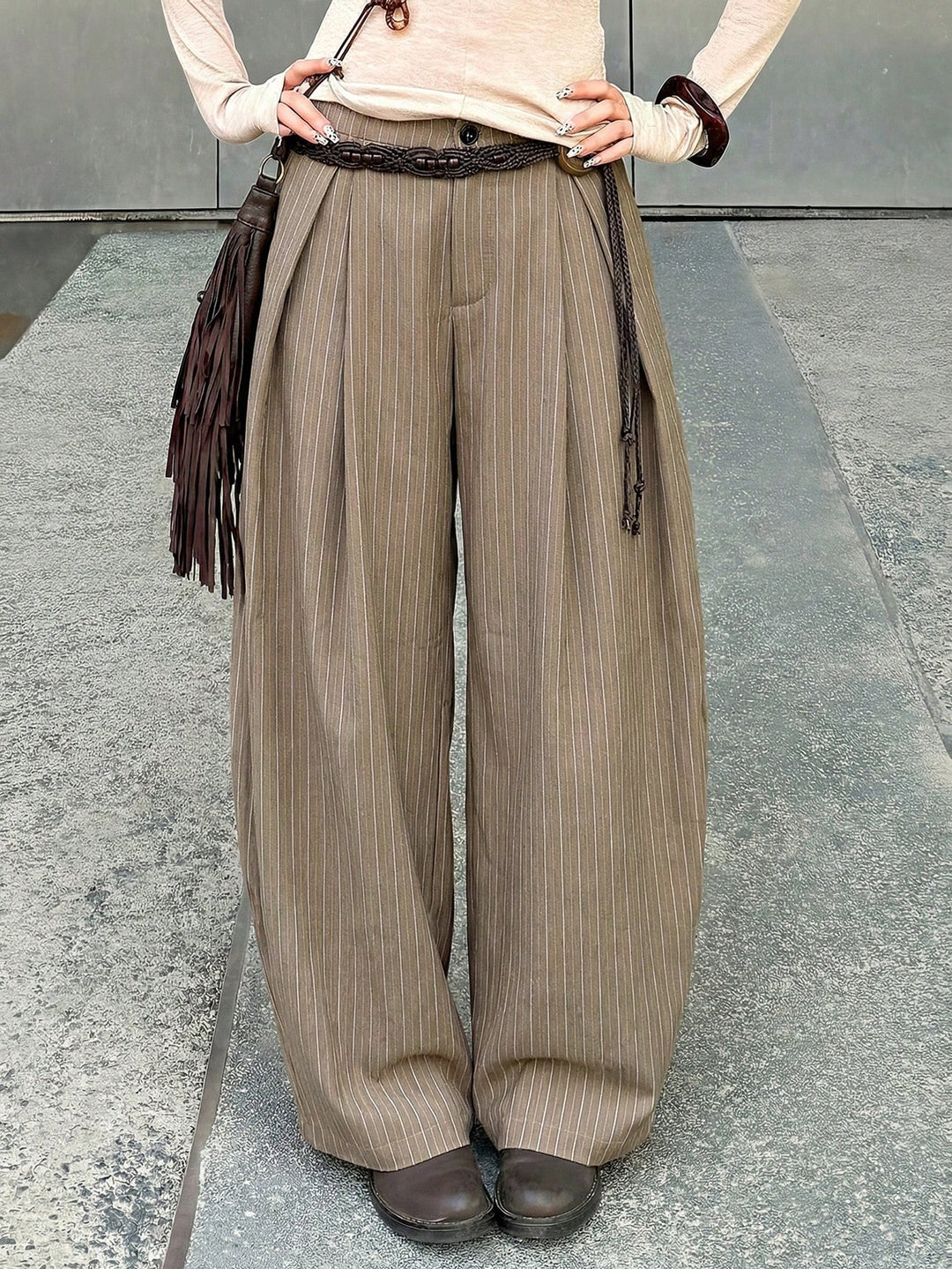 Pantaloni SHEIN, kaki