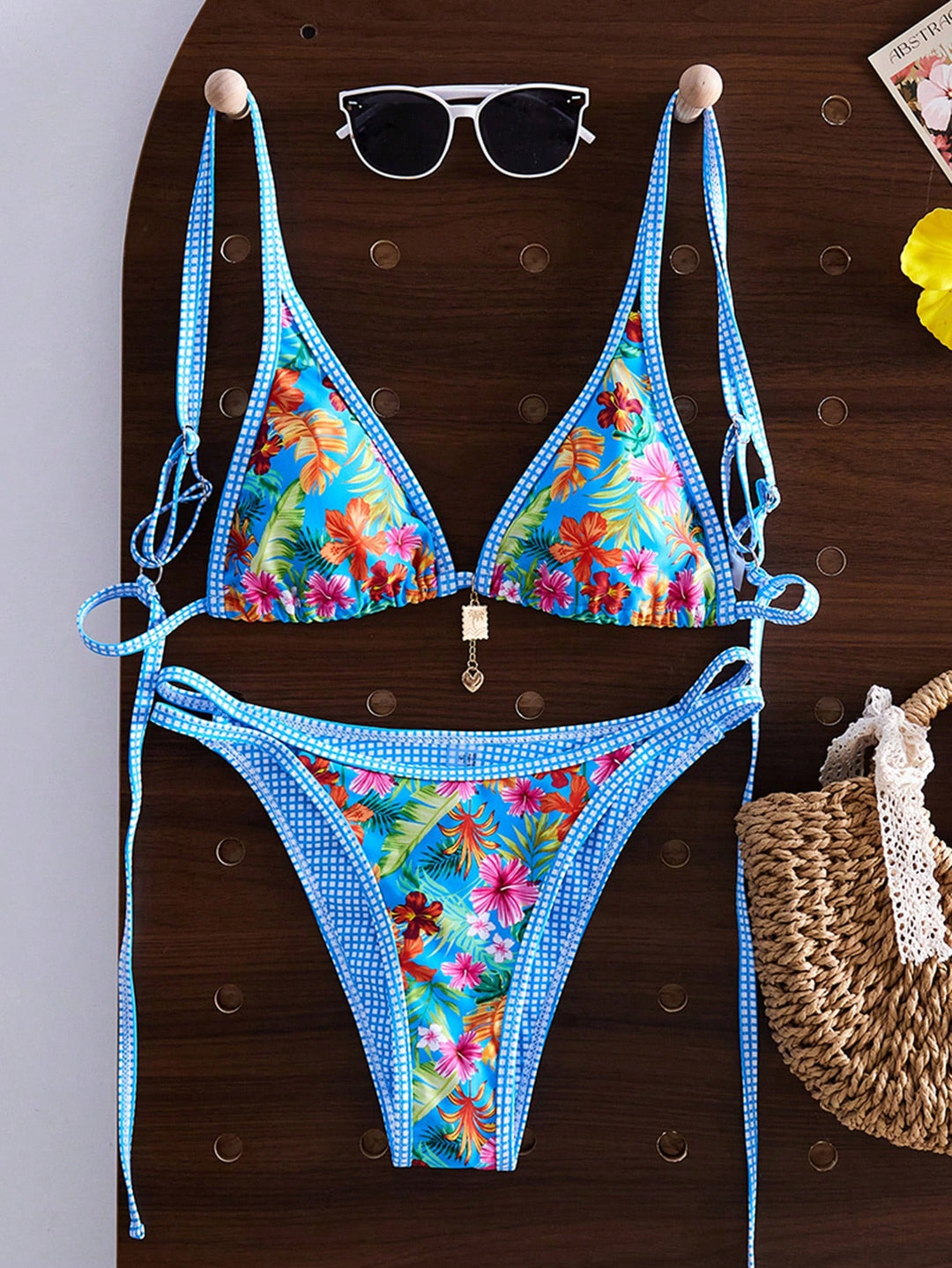 Set bikini SHEIN, mix culori