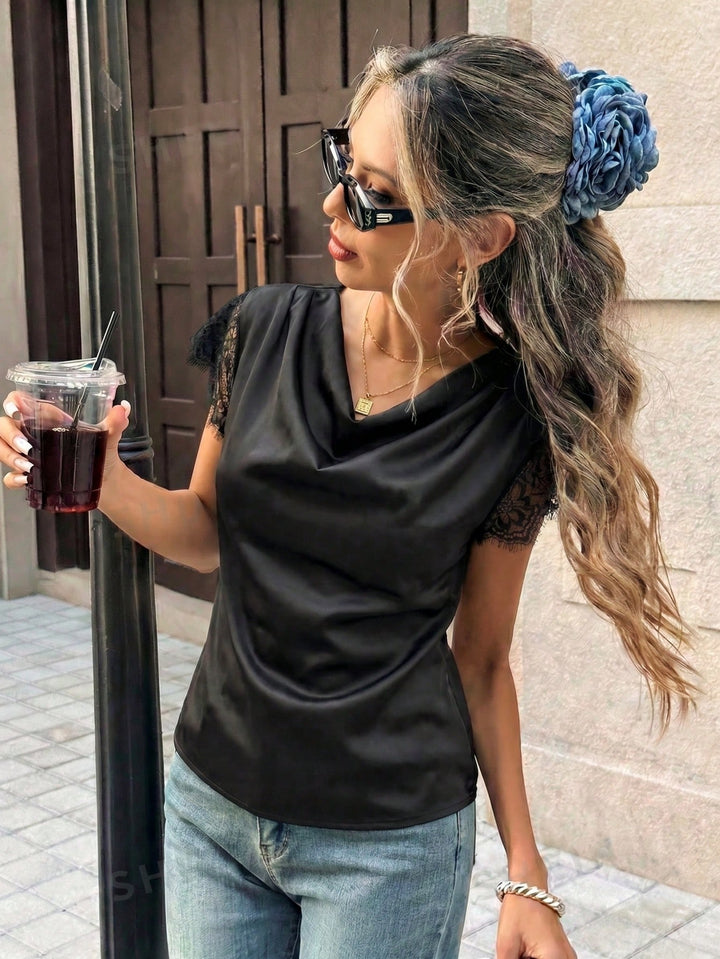 Bluza satin cu dantelă SHEIN, negru
