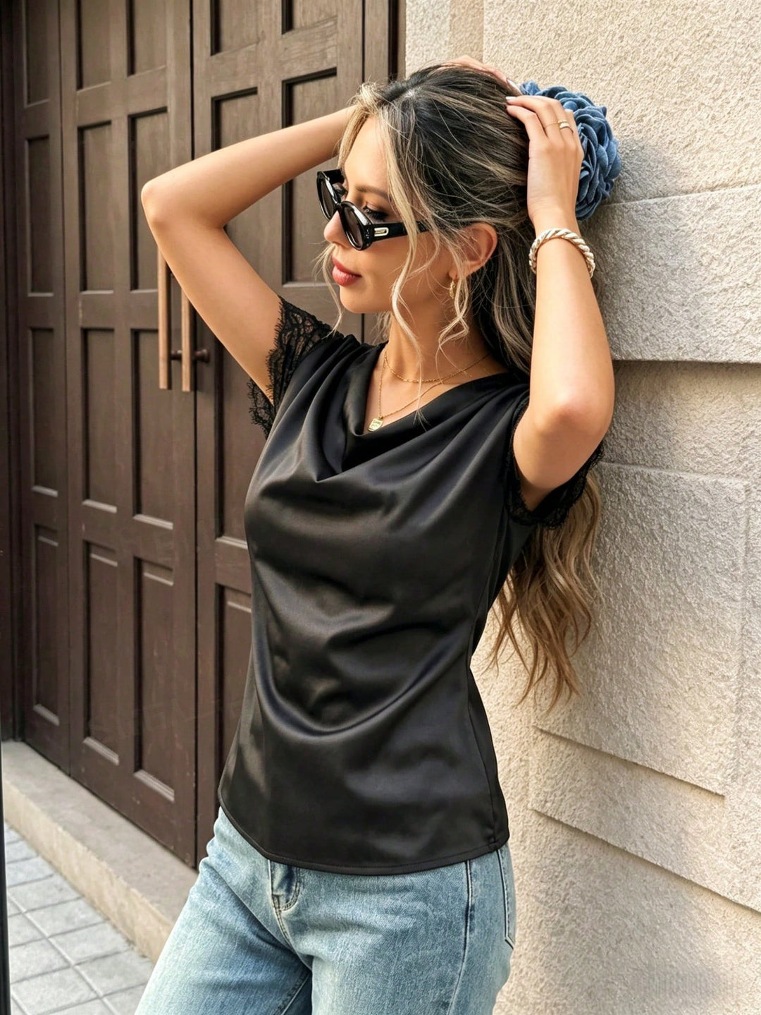 Bluza satin cu dantelă SHEIN, negru