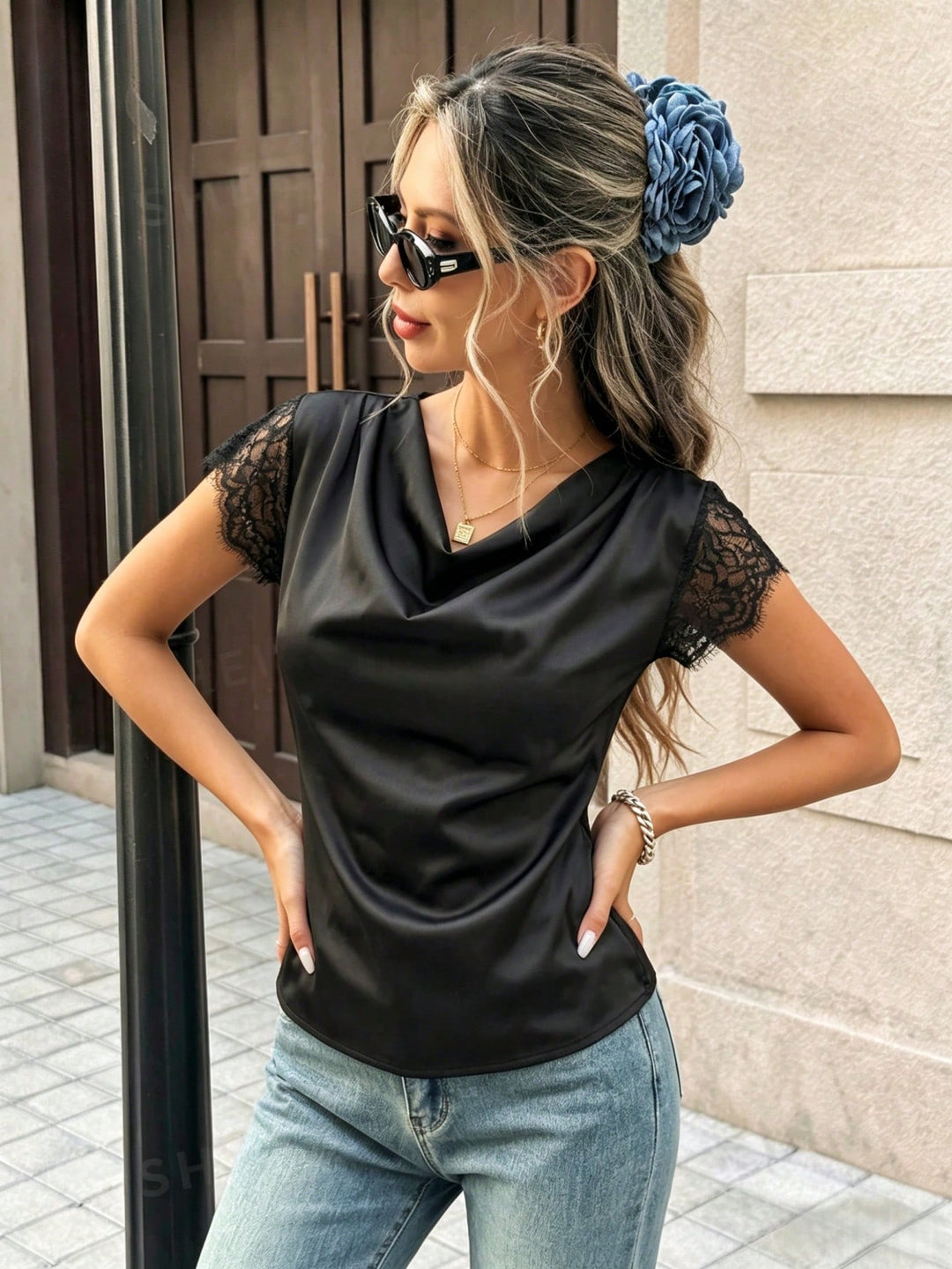Bluza satin cu dantelă SHEIN, negru
