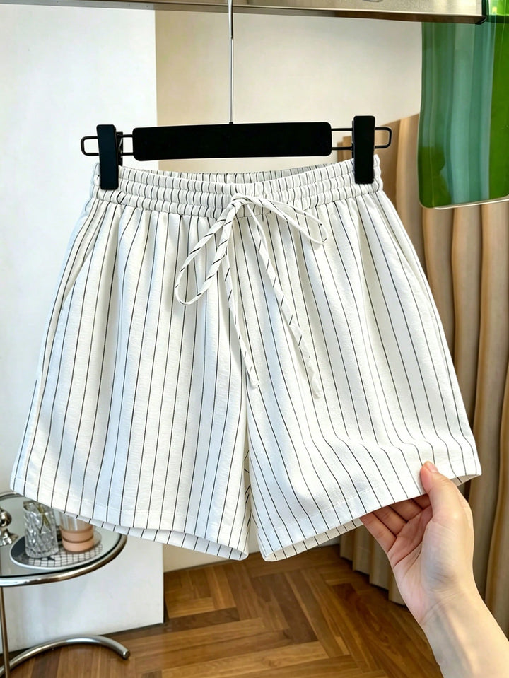 Pantaloni scurți SHEIN, alb