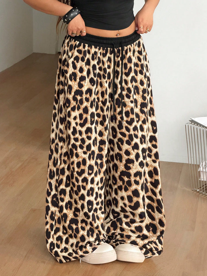 Pantaloni SHEIN, maro