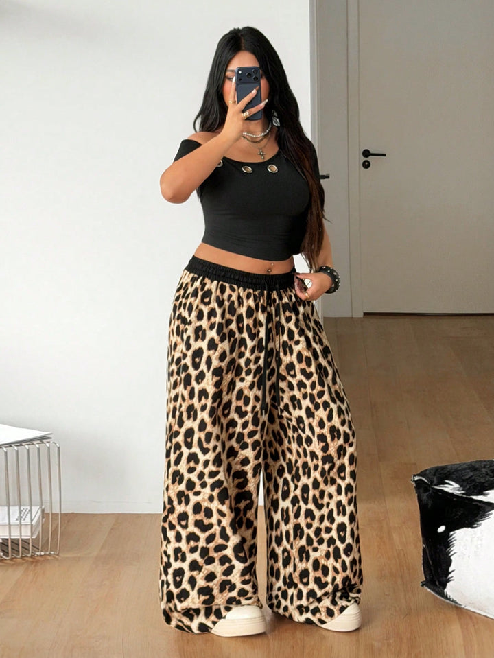 Pantaloni SHEIN, maro