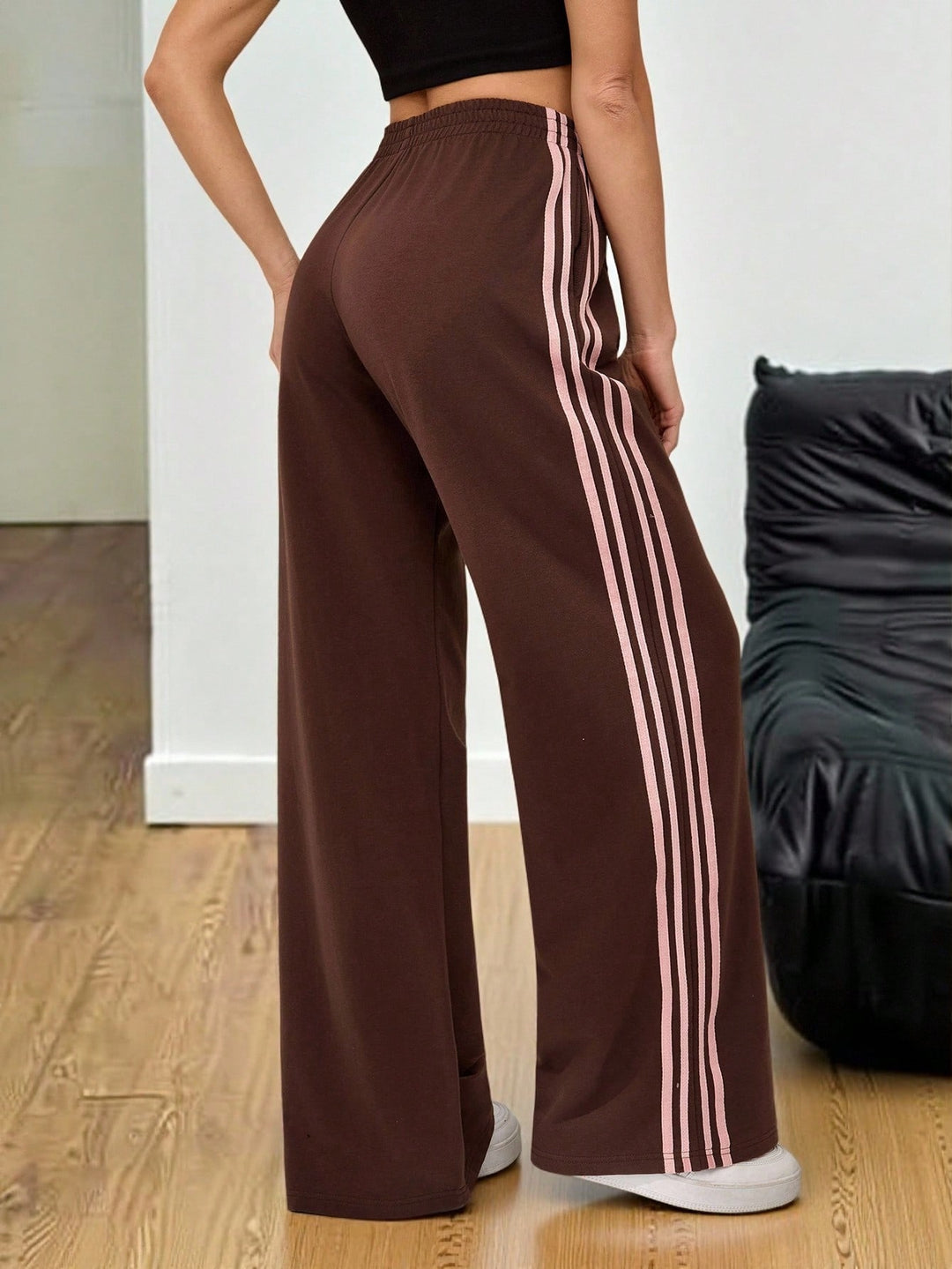 Pantaloni SHEIN, maro