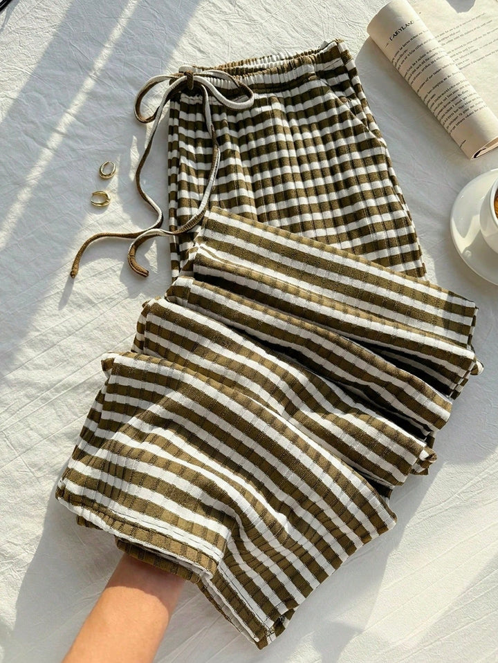 Pantaloni SHEIN, kaki