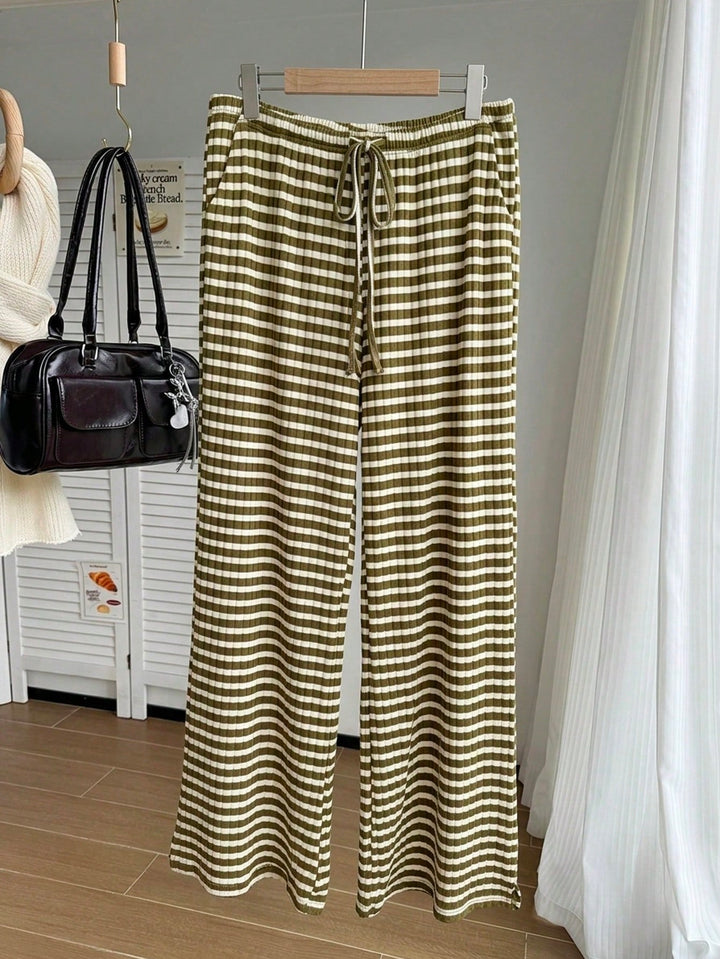 Pantaloni SHEIN, kaki