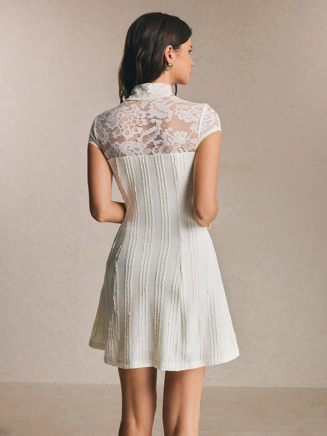 Rochie scurtă SHEIN, bej