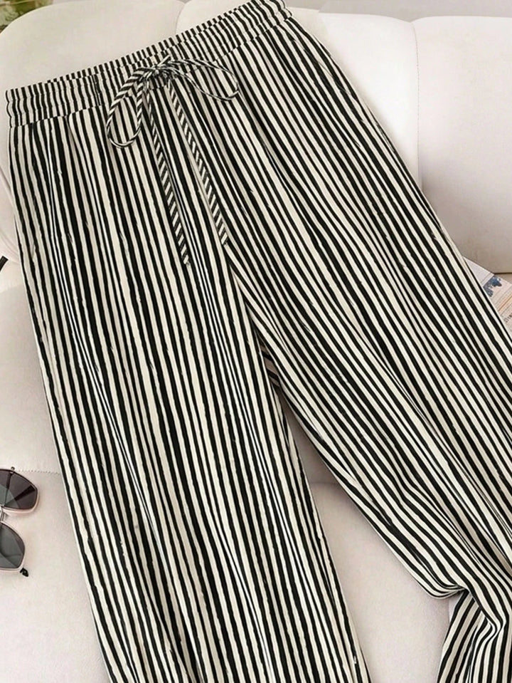 Pantaloni SHEIN, mix culori