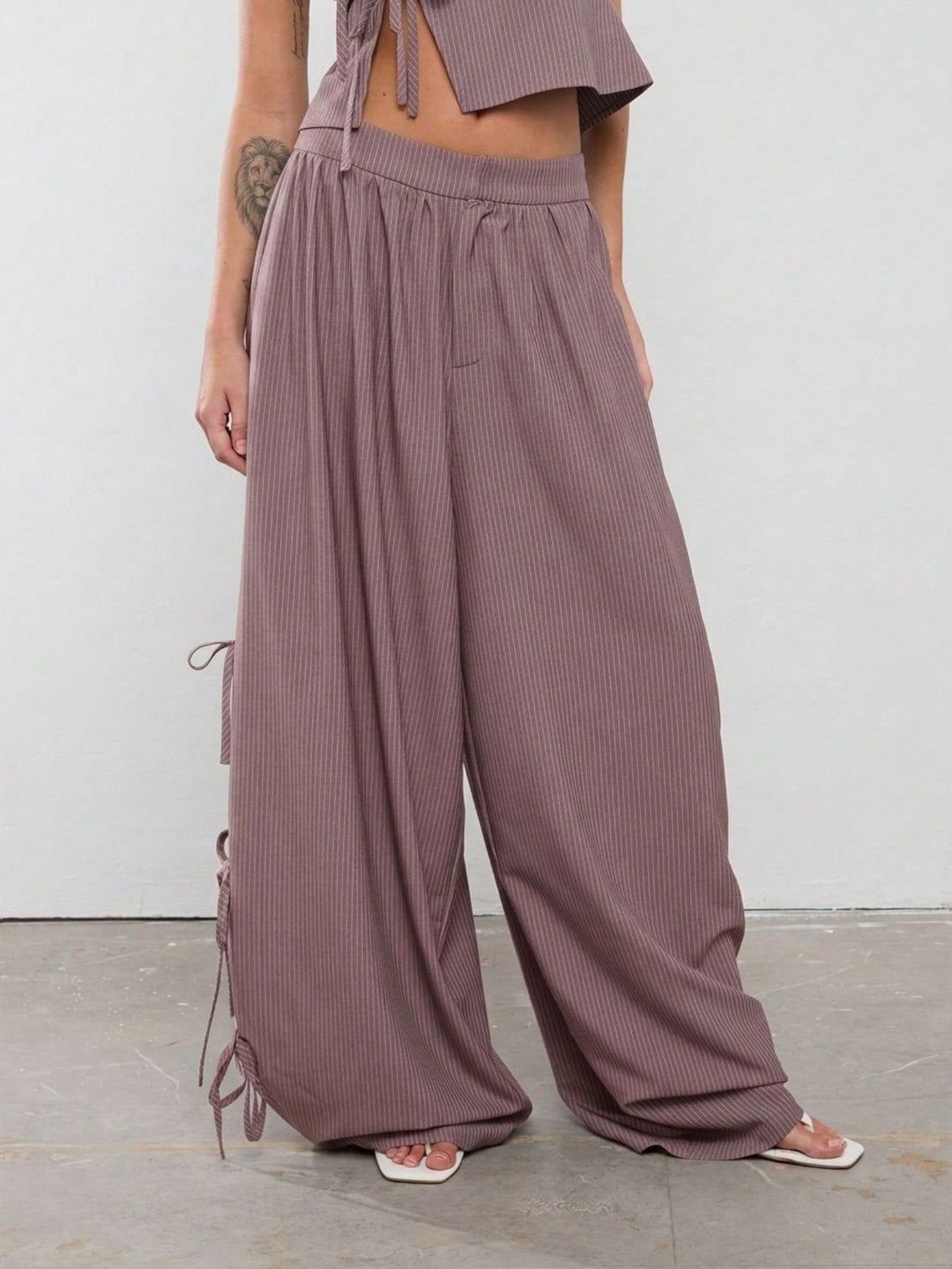 Pantaloni SHEIN, roz