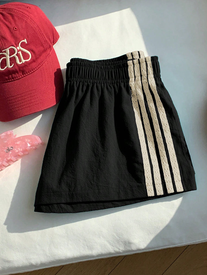 Pantaloni scurți SHEIN, negru