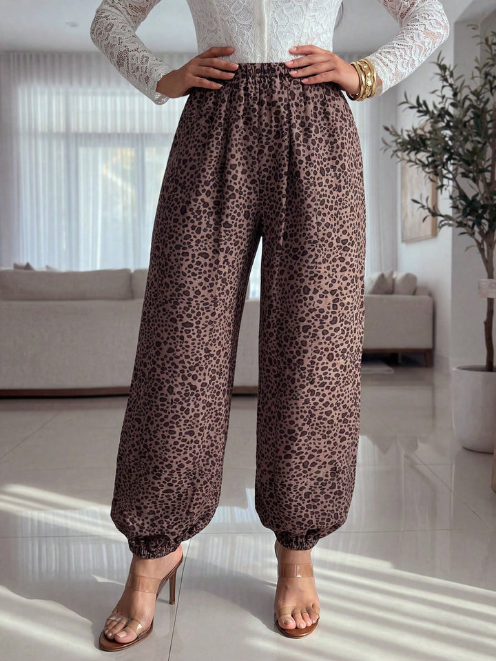 Pantaloni SHEIN, maro