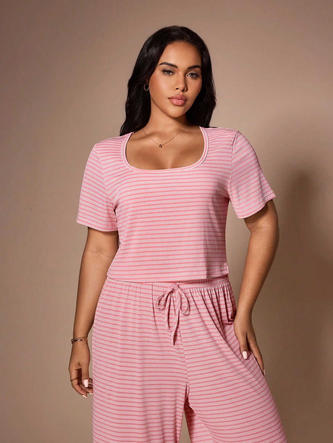 Set pijamale SHEIN, roz