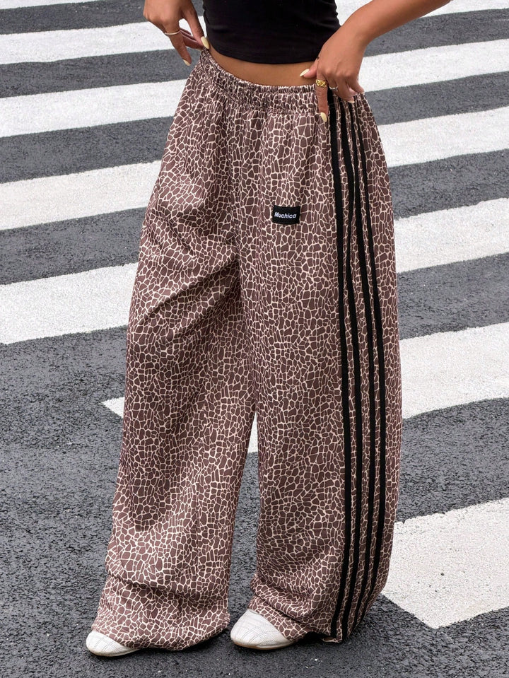 Pantaloni SHEIN, maro