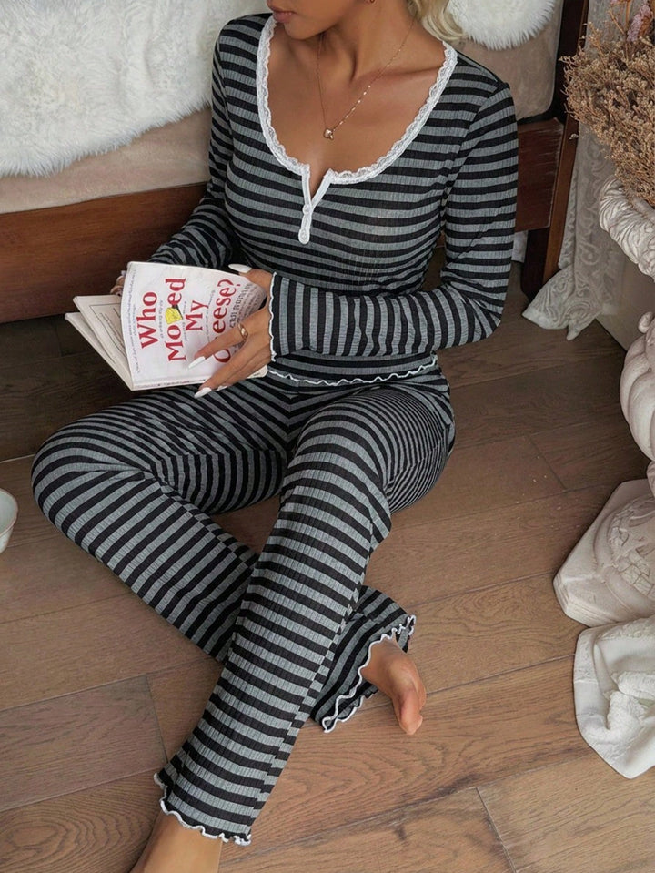 Pijama SHEIN, mix culori