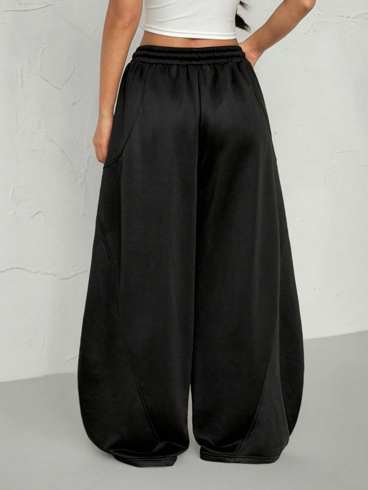Pantaloni SHEIN, negru