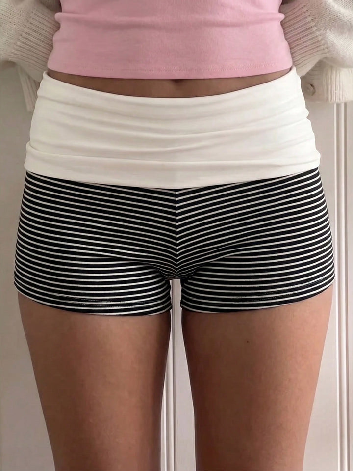 Pantaloni scurți SHEIN, negru