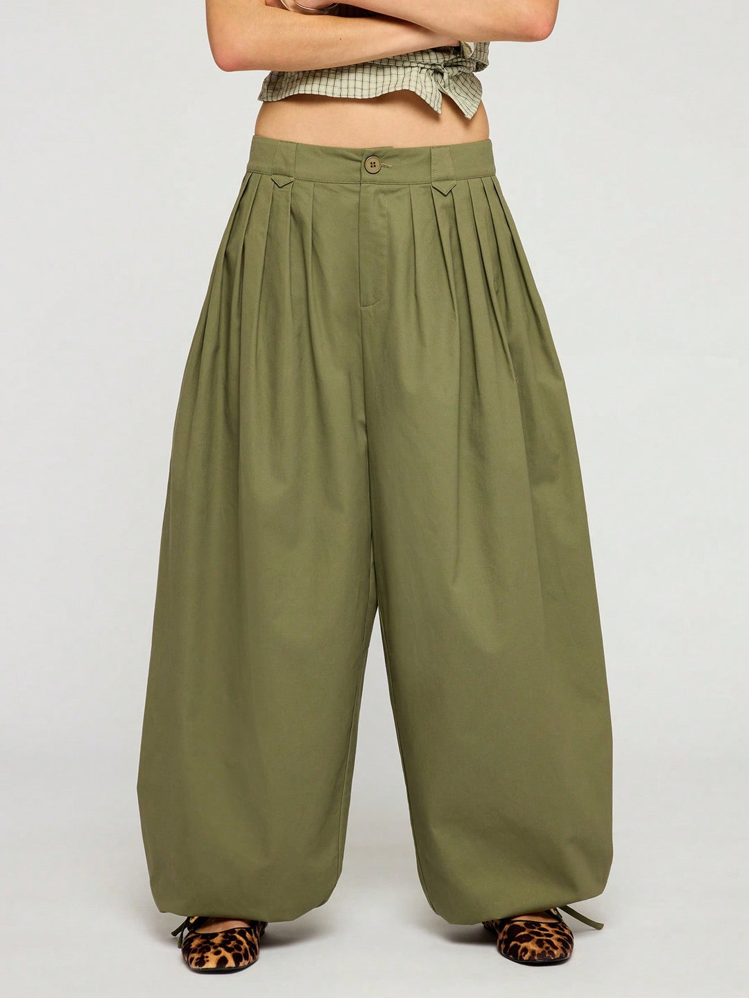 Pantaloni SHEIN, kaki