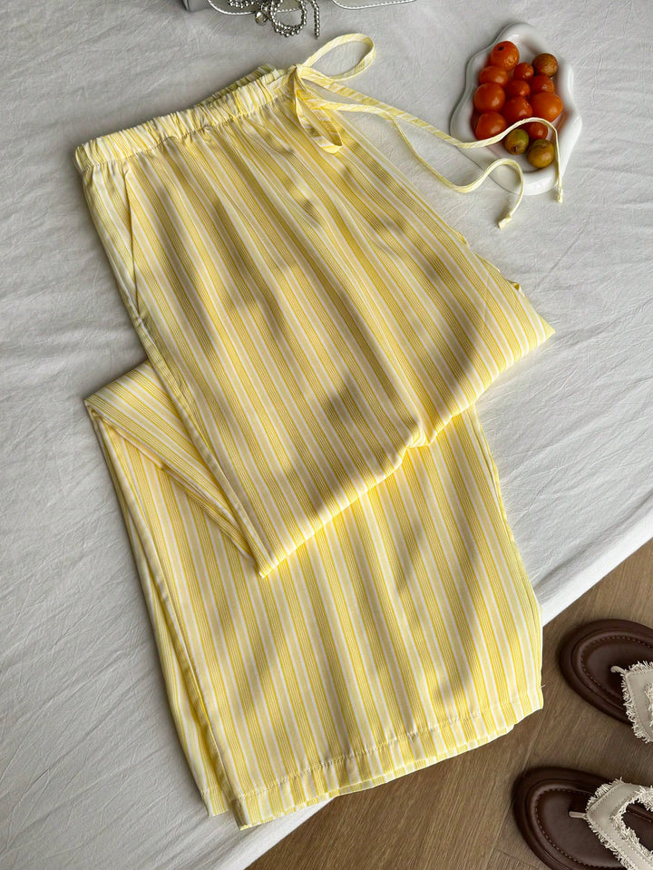 Pantaloni SHEIN, galben