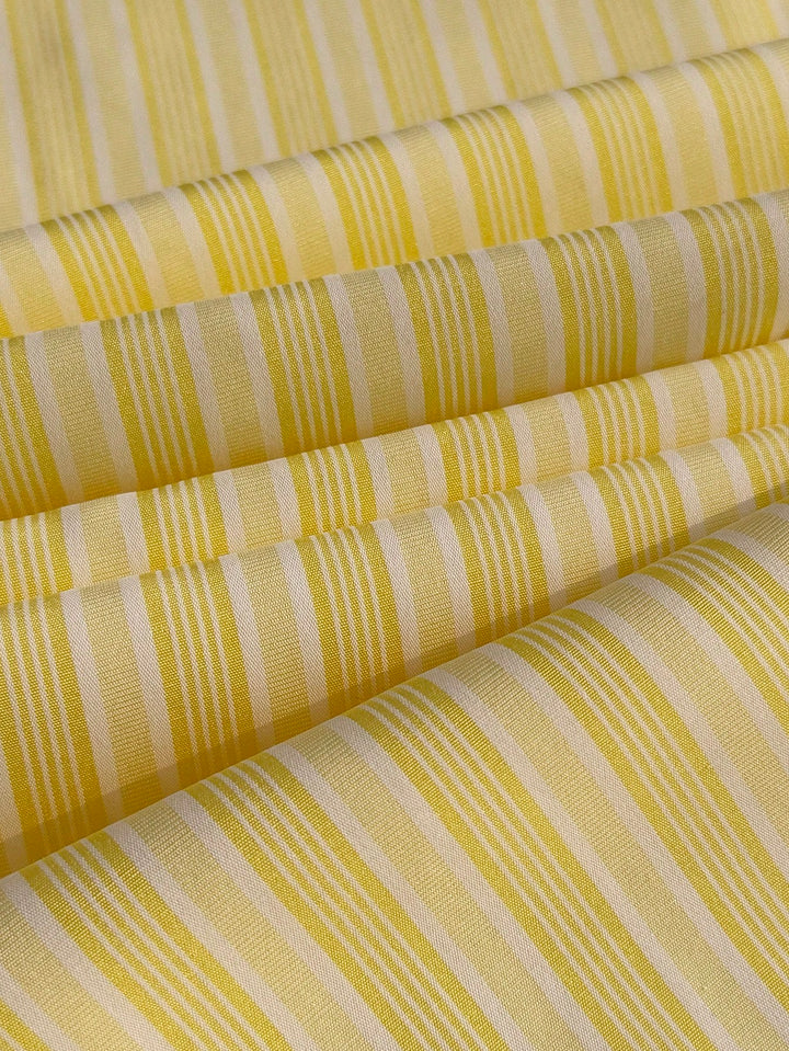 Pantaloni SHEIN, galben