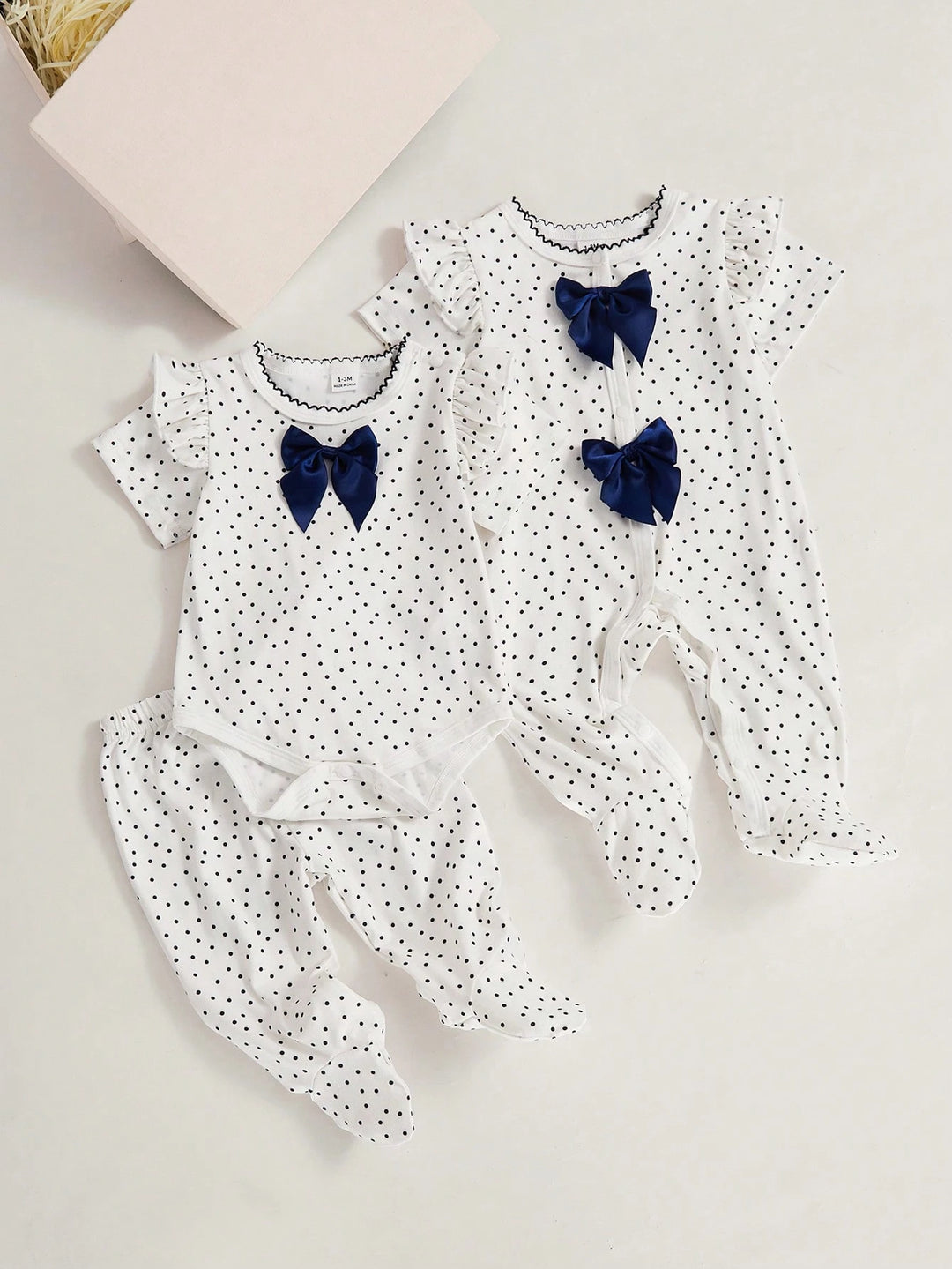 Set baby SHEIN, alb