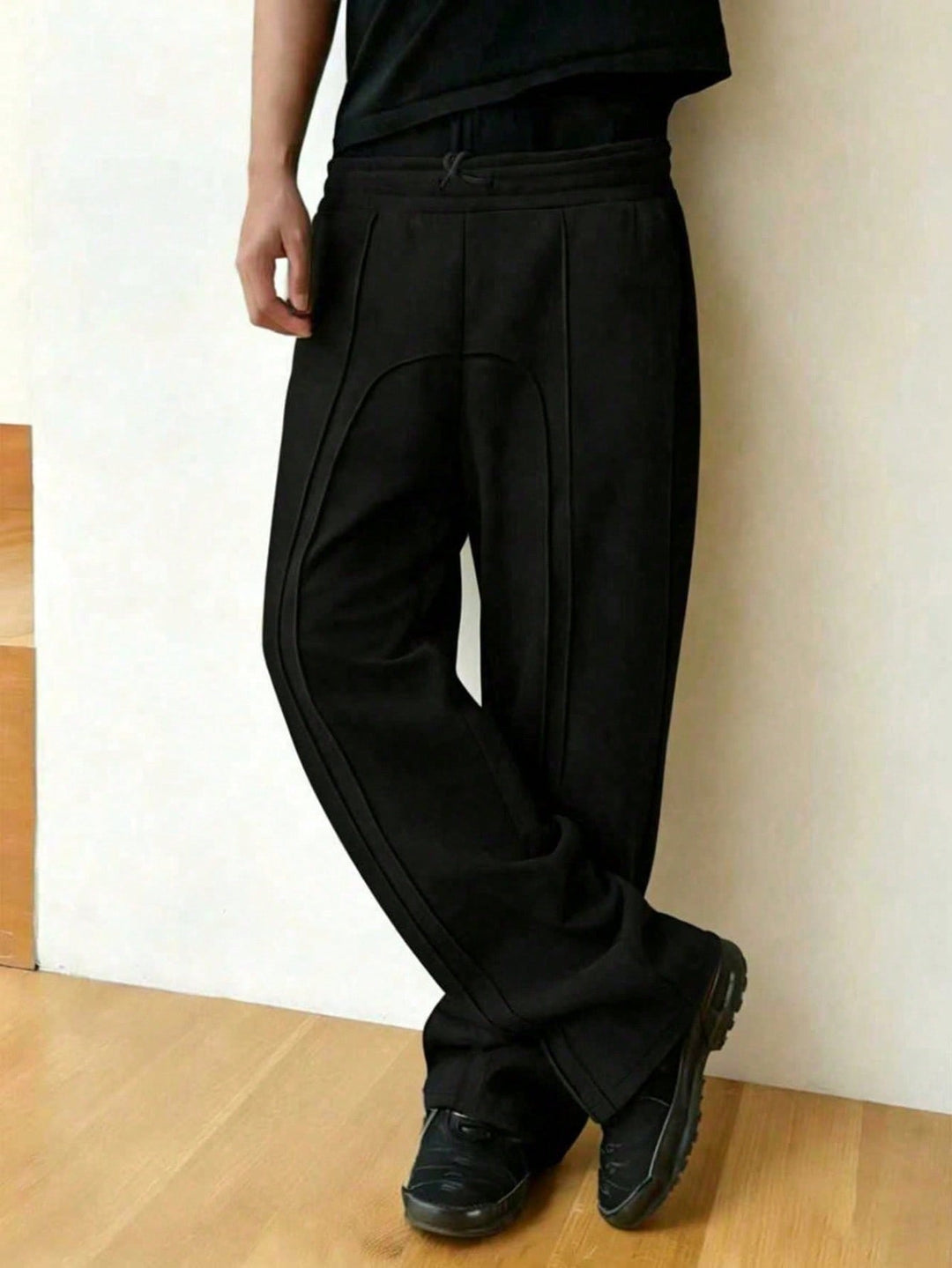 Pantaloni SHEIN, negru