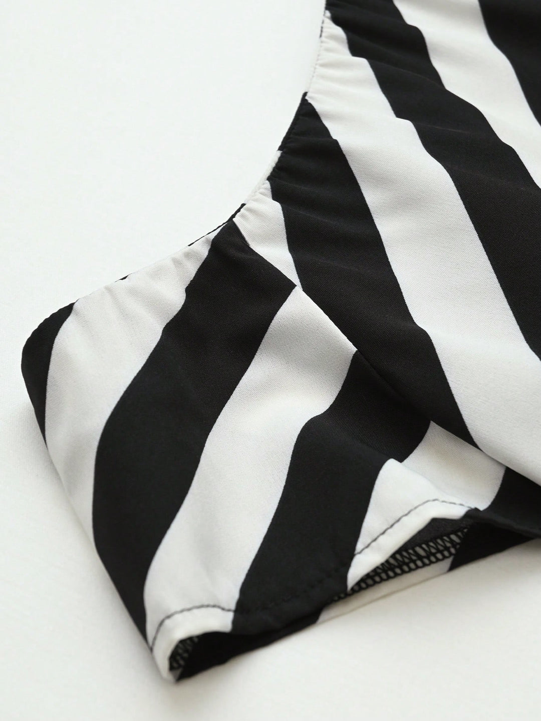 Top SHEIN, negru