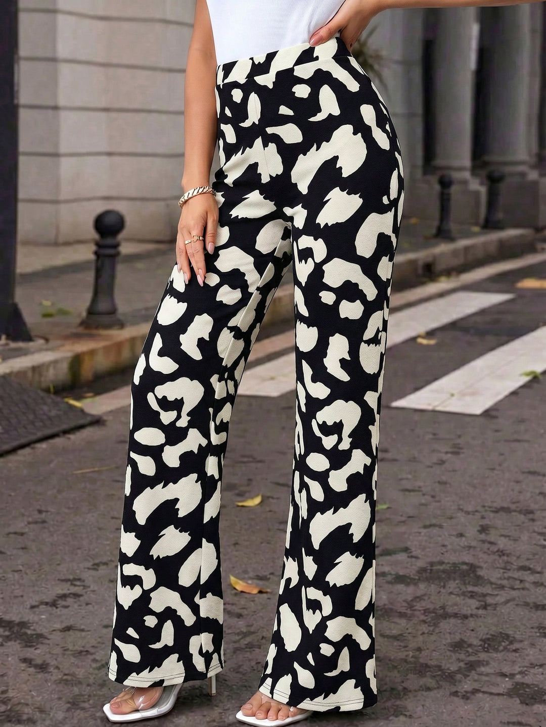 Pantaloni SHEIN, negru