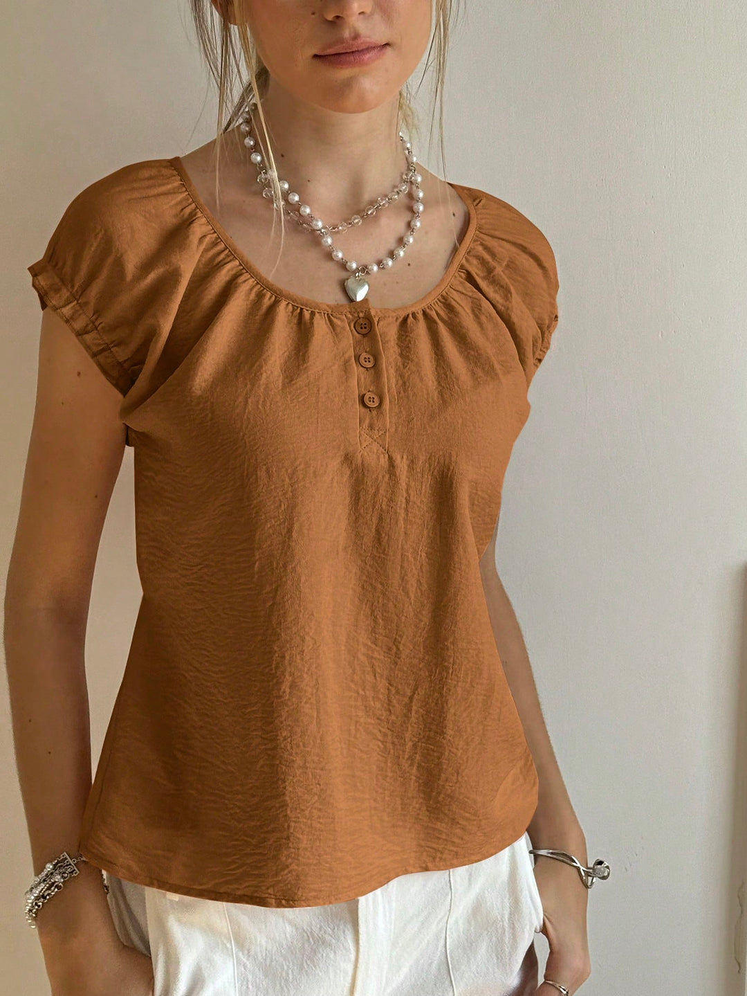 Tricou SHEIN, maro