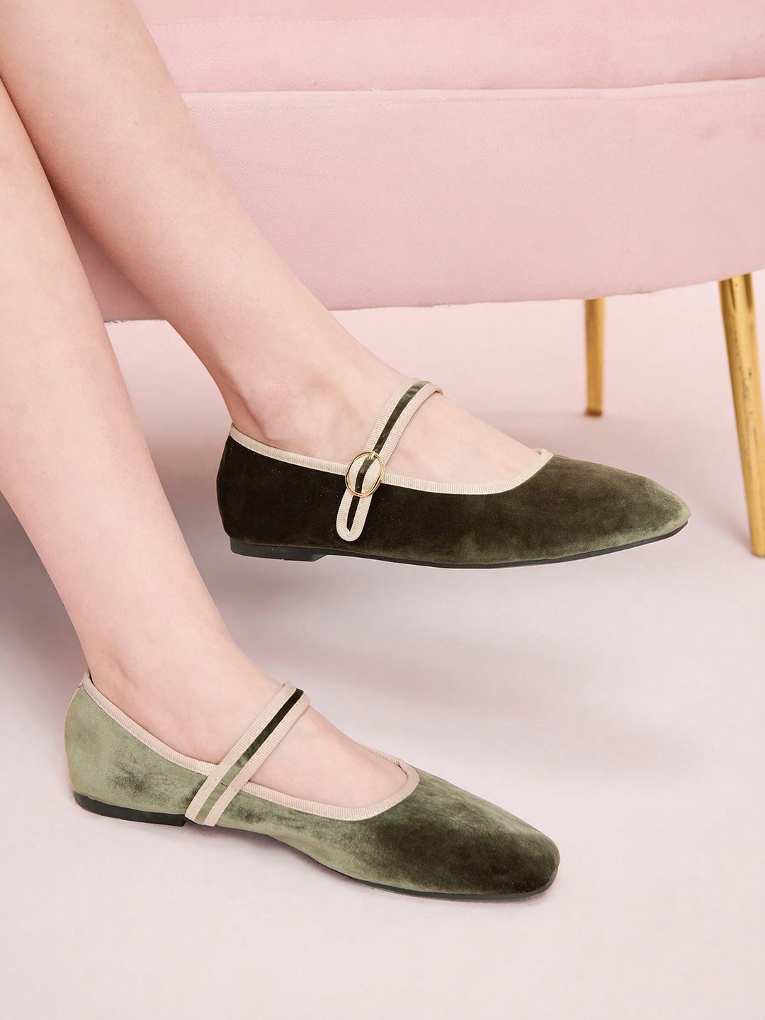 Balerini SHEIN, kaki