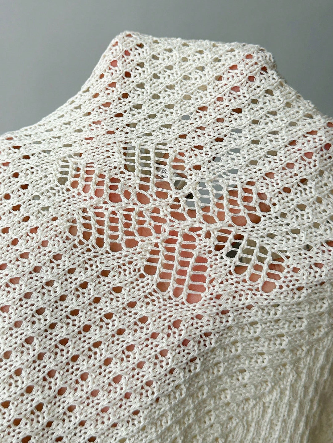 Top crochet din tricot cu decupaj SHEIN, bej