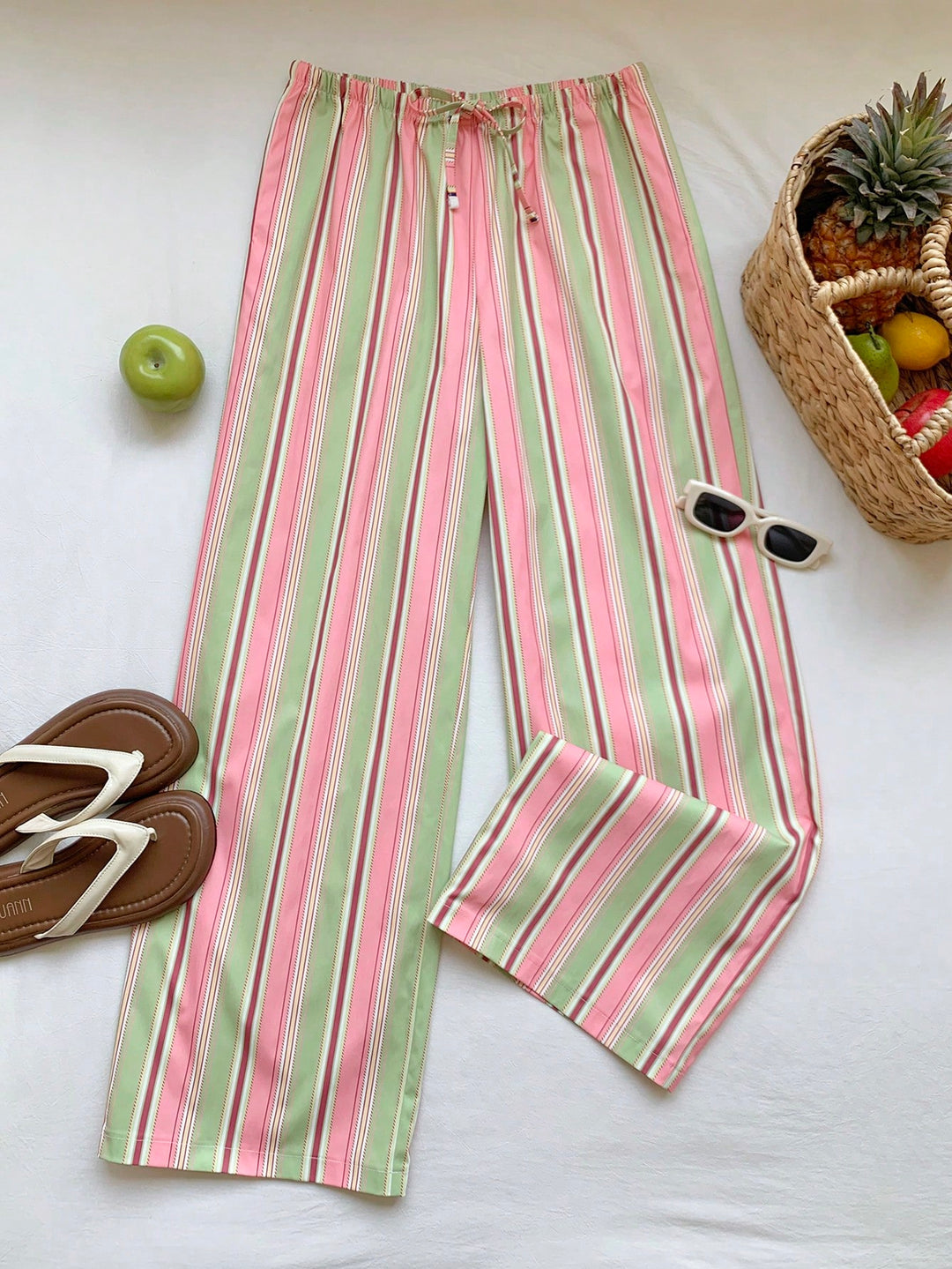 Pantaloni SHEIN, mix culori