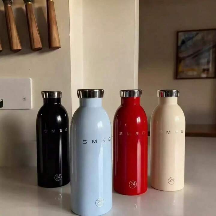 Sticlă de apă SMEG, negru