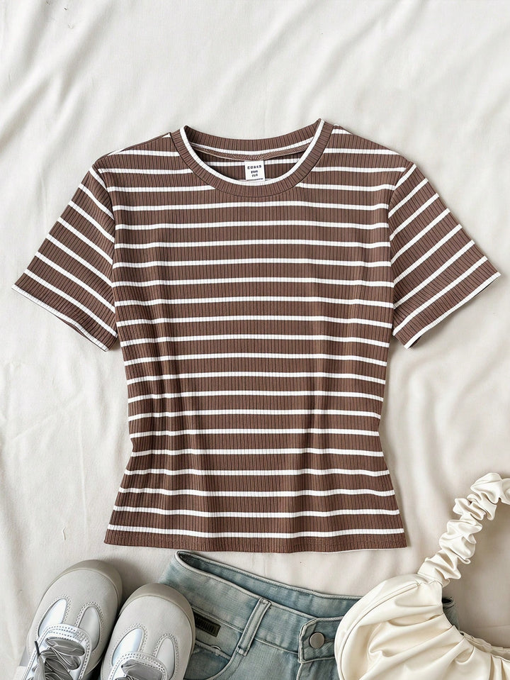 Tricou SHEIN, maro