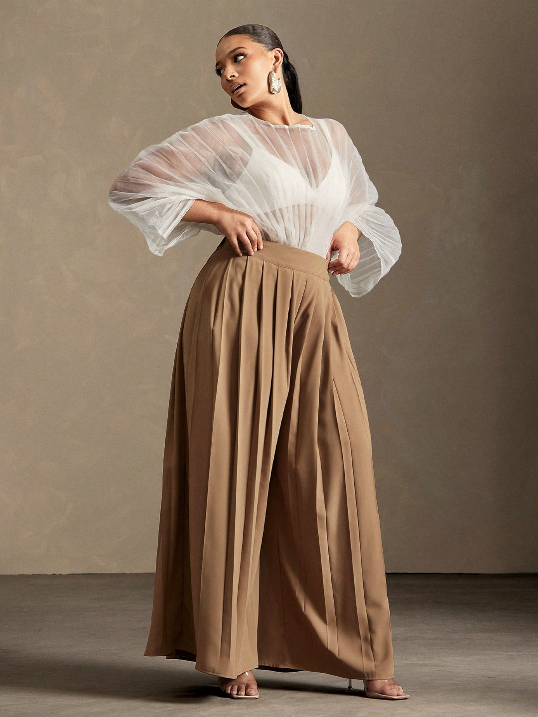 Pantaloni SHEIN, maro