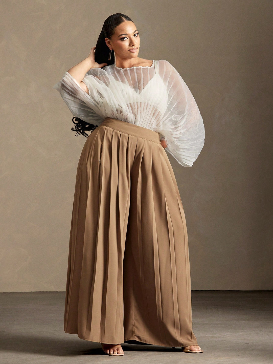 Pantaloni SHEIN, maro