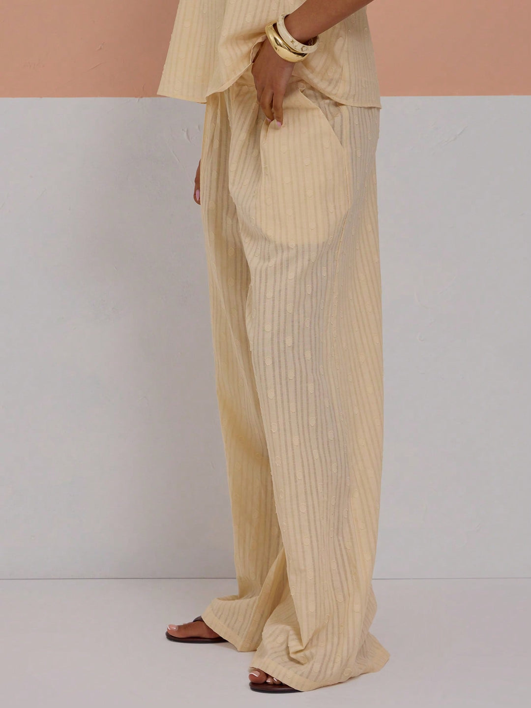 Pantaloni SHEIN, galben