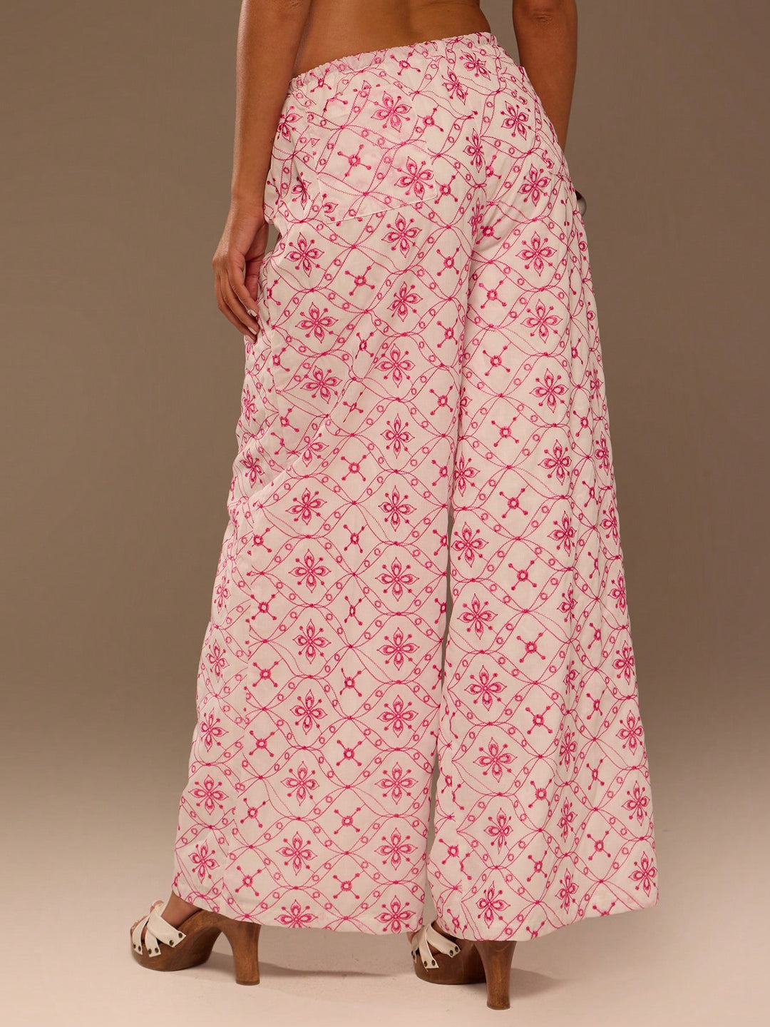 Pantaloni SHEIN, roz