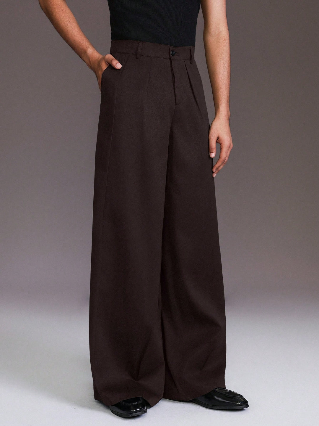 Pantalon SHEIN, maro