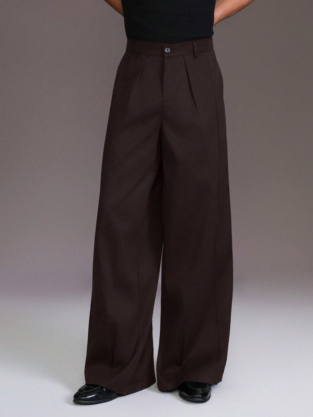 Pantalon SHEIN, maro