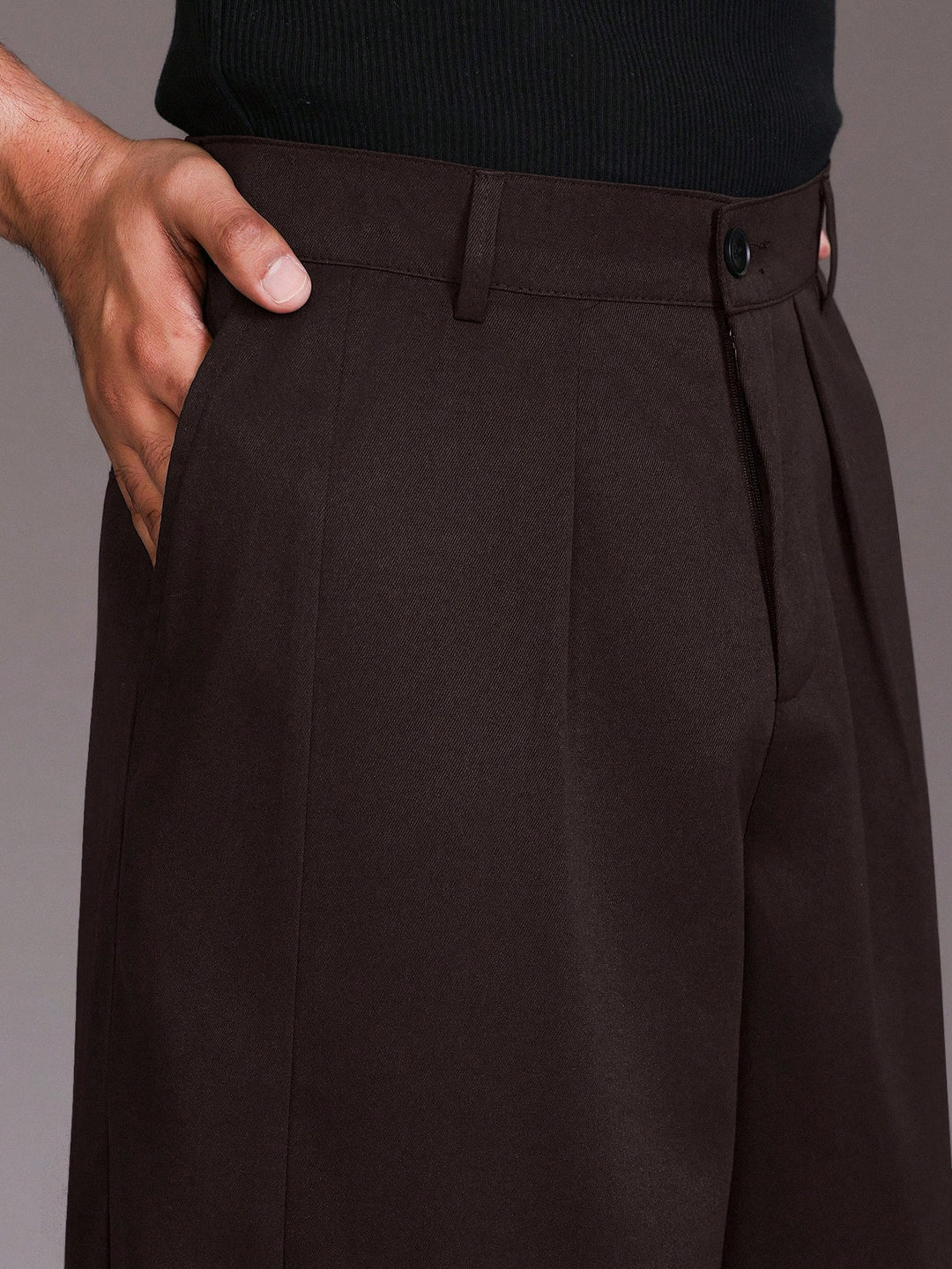 Pantalon SHEIN, maro