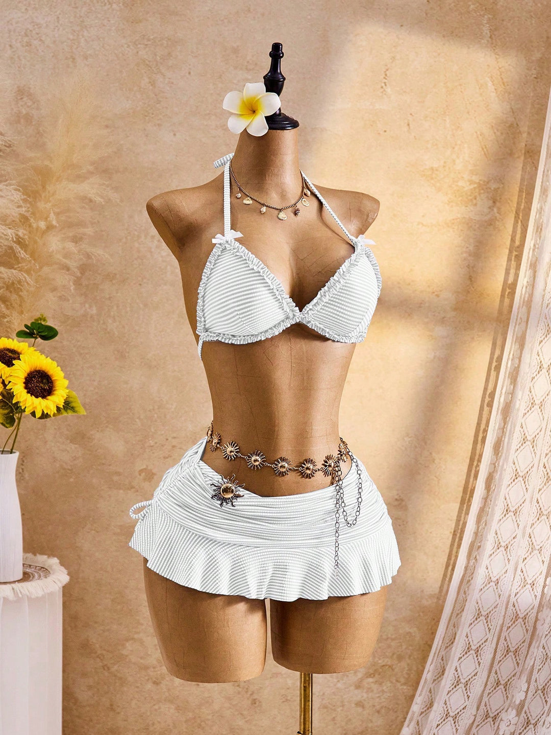 Set bikini SHEIN, alb