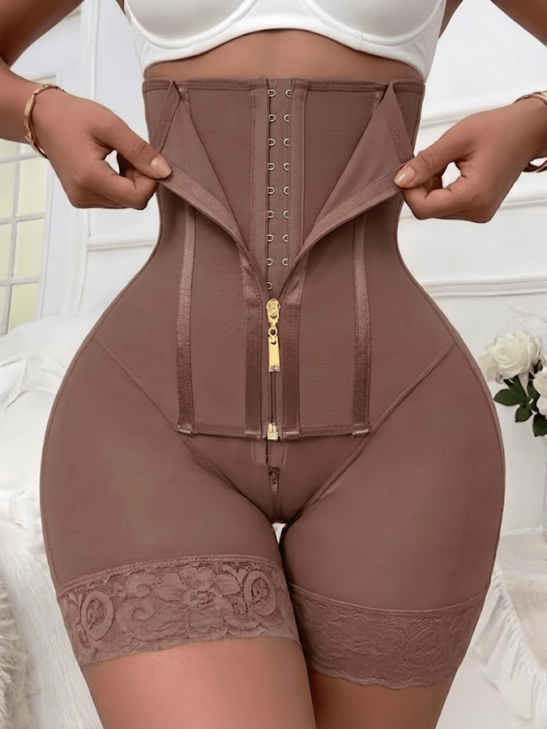 Lenjerie modelatoare SHEIN, maro