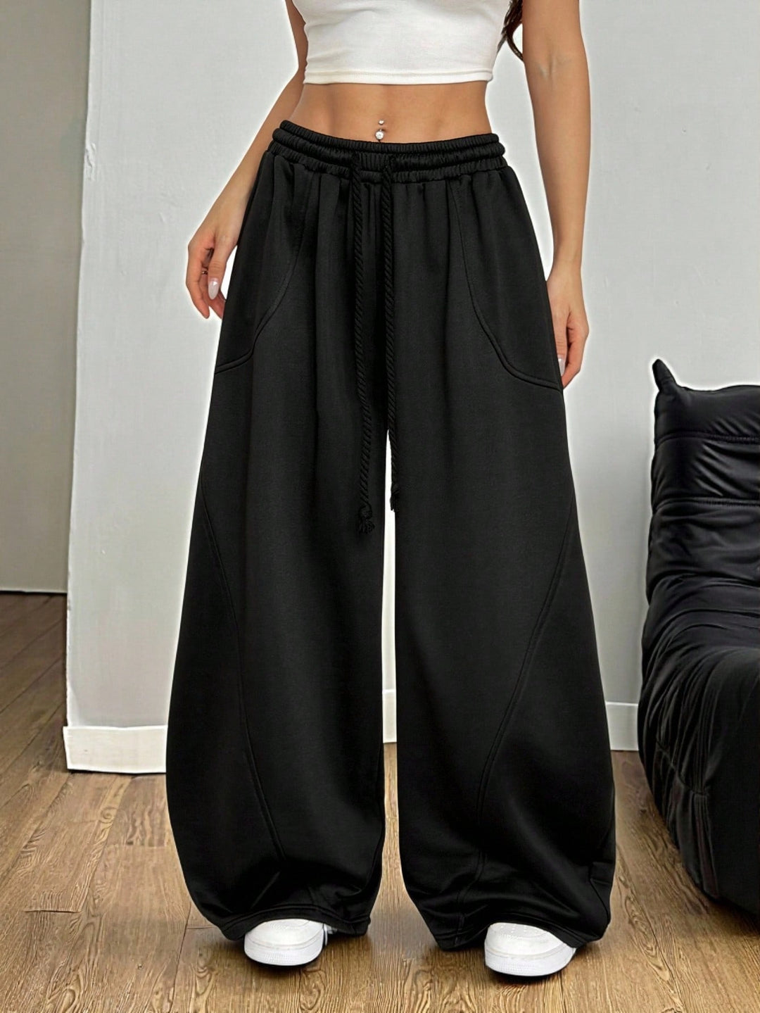 Pantaloni SHEIN, negru