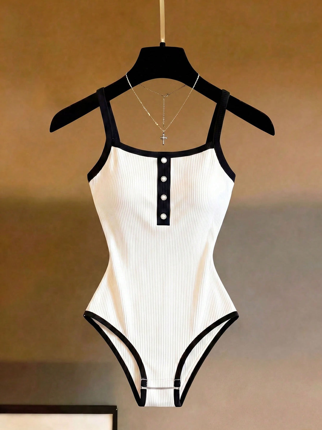 Body SHEIN, alb