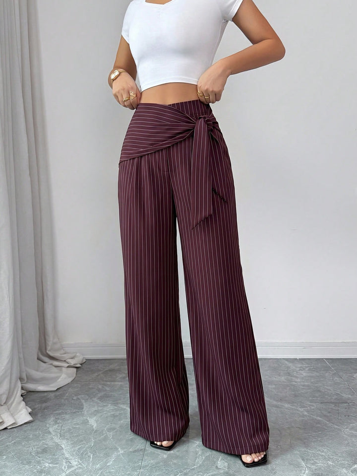 Pantaloni SHEIN, vișiniu