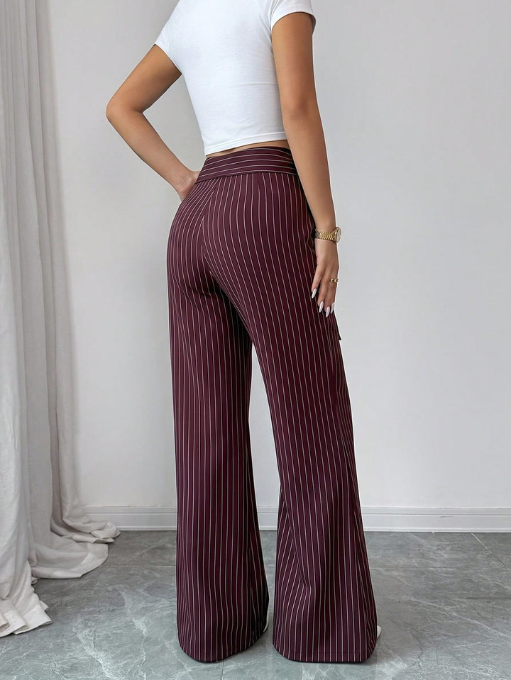 Pantaloni SHEIN, vișiniu