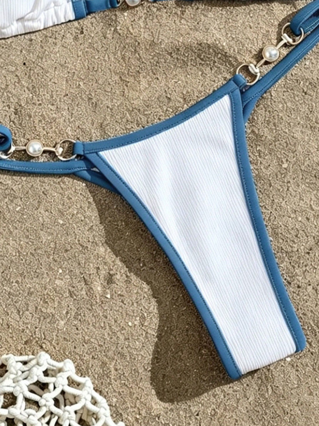 Set bikini SHEIN, alb